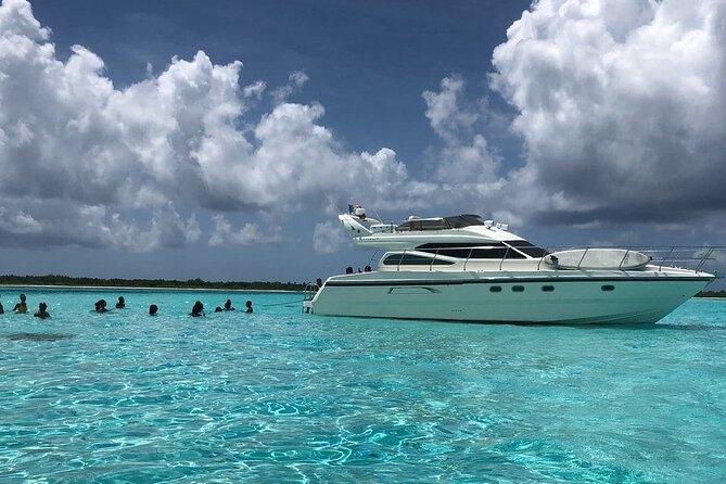 2 Hour Sunset - 47' Azimut, Tulum, Playa del Carmen, Riviera Maya - Food and drinks: this is not just “snacks”