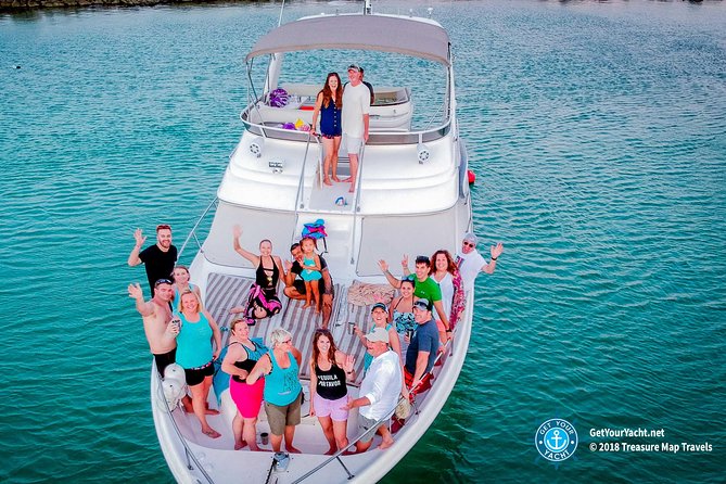 3 Hour Xpu-Ha - 51' Sea Ray Tulum, Playa del Carmen, Riviera Maya - The Xpu-Ha stop: anchor time, a quick safety talk, and real water fun