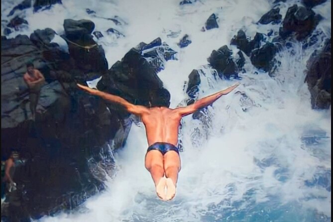 4 or 6Hr Discover Acapulco With a Fun Guide, Diver Show,Mex Lunch - Acapulco in 4 to 6 hours, with real local flavor
