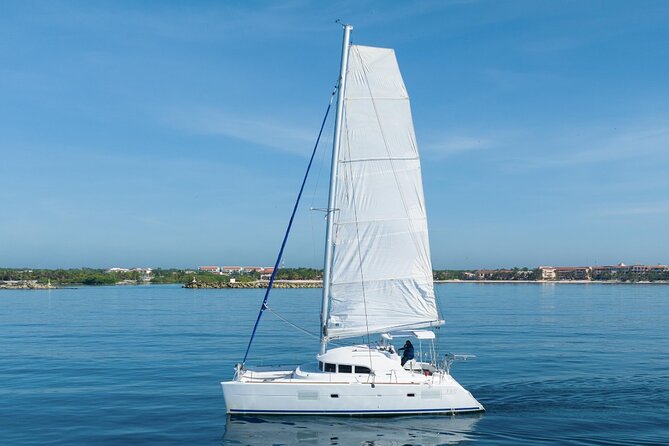 4H Private 38'Catamaran All-Inclusive in Tulum & Playa del Carmen - Puerto Aventuras Departure: The Smooth Start You Want