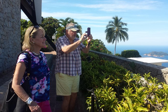 4Hrs City Tour Exclusively for Hotels, Divers, Chapel & Mural. - Guides like Malu, Marco, Rudy, Santiago, Roger, and José can change the whole trip