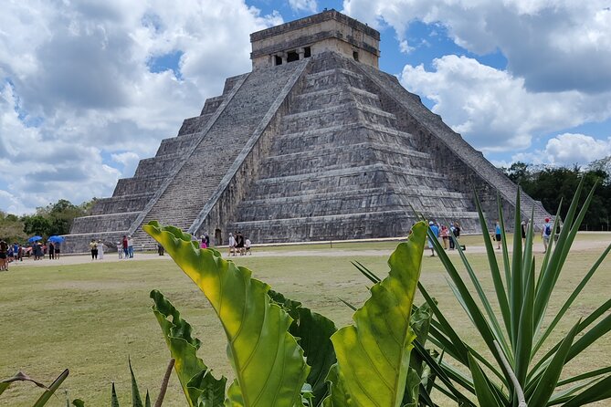 5x1: Chichen Itza + Suytun & Ikkil Cenote + Buffet + Valladolid - 12 hours, 7:00 am pickup, and how to time your day