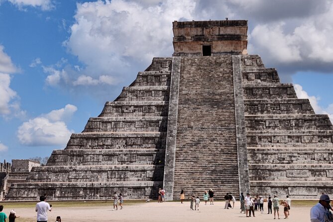 5x1: Chichen Itza + Suytun & Ikkil Cenote + Buffet + Valladolid - Group size, oversold risk, and why timing can feel tight