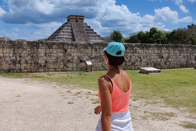 5x1: Chichen Itza + Suytun & Ikkil Cenote + Buffet + Valladolid - Chichén Itzá: guided pyramid time, Ball Court wandering, Sacred Cenote area