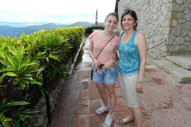 6Hr Cruise or Hotels City Tour, Divers, Baby Turtles Peace Chapel - Who Leads This Tour, and Why Small Groups Matter