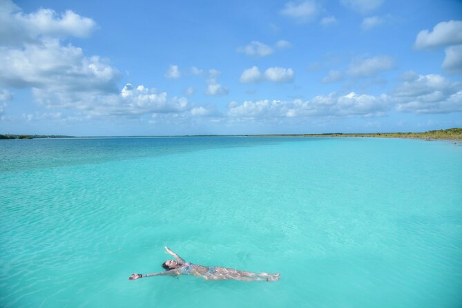 6hrs of Sailing in Bacalar Lagoon: discover Cenotes, Islands and Stromatolites. - Comfort, crew style, and a nature-friendly approach