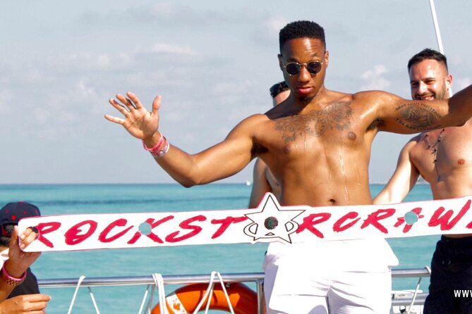 Adults only Hip Hop Sessions Boat Party Cancun - Drinks, Snacks, and Champagne Showers: The Stuff That Changes Your Experience