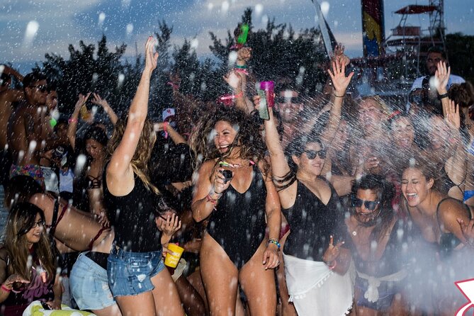 Adults only Hip Hop Sessions Boat Party Cancun - Getting to Playa Tortugas and Boarding Without Stress
