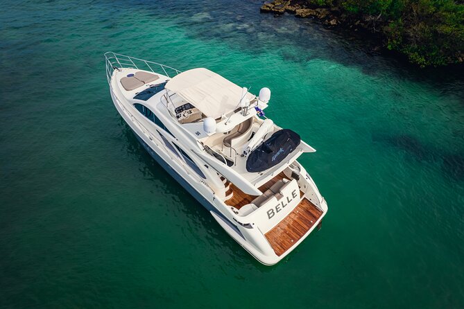 All Inclusive Luxury Yacht – Private Island Experience - Chef-Prepared BBQ and a Premium À La Carte Menu