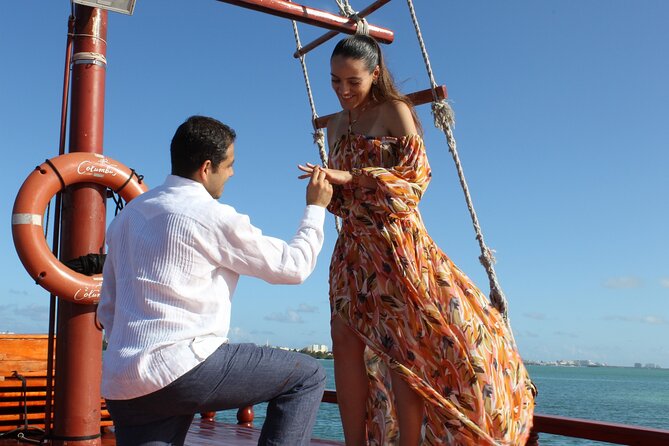 Amazing Romantic Dinner on a Spanish Galeon with Saxophone Music - Open bar on a cruise: what’s included and how it typically feels