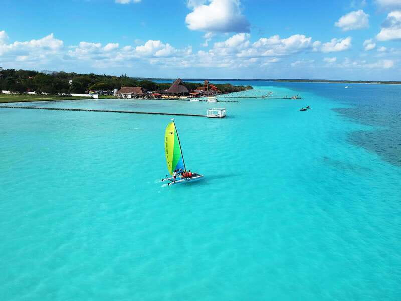 Bacalar: Group Sailing Tour with Guide - The guides: the difference between seeing and understanding