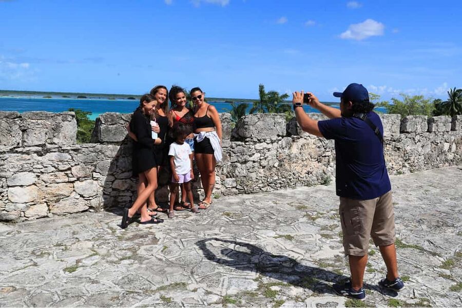 Bacalar: Lagoon, Pirate Canal, Stromatolite Day Trip w/Lunch - Speedboat start and the Pirate Canal guided hour