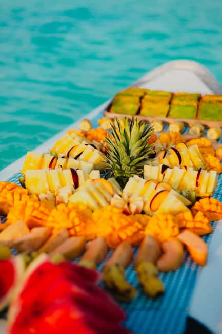 Bacalar Lagoon Sailing Tour with Open Bar and Mexican Lunch - How the 5-hour day tends to feel on board