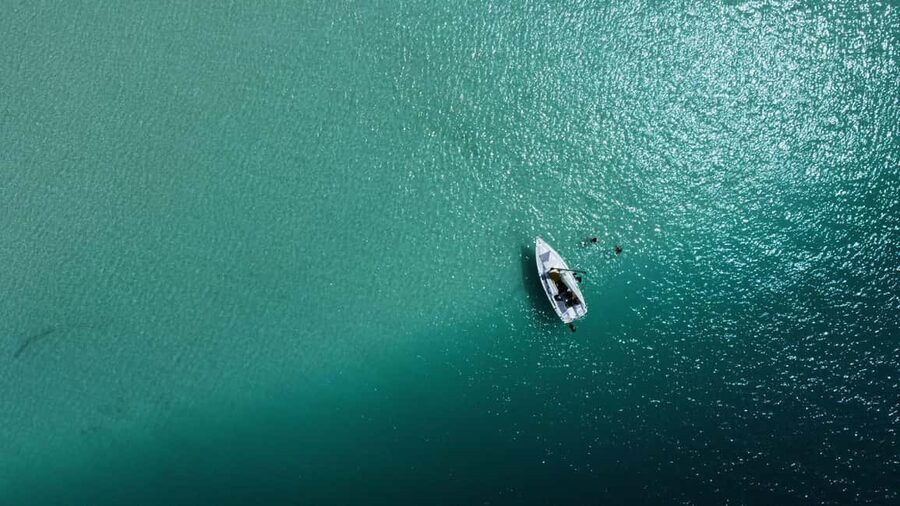 Bacalar: Lagoon Sailing Tour with Snacks and Drinks - Sailing out over the lagoon with a wind lesson