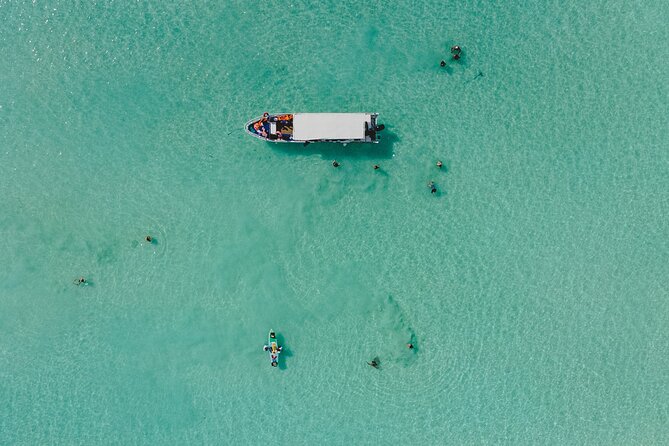Bacalar Lagoon Sightseeing Boat Tour with Open Bar and Snacks - The 4-hour loop: Pirates’ Channel, cenotes, and Bird Island