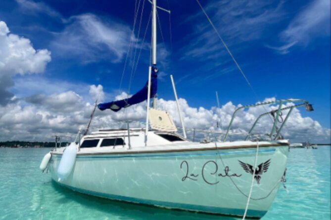 Bacalar Lagoon Tour Open Bar With Pick Up - Stop 3: Cenote Esmeralda, jumping and snorkeling time
