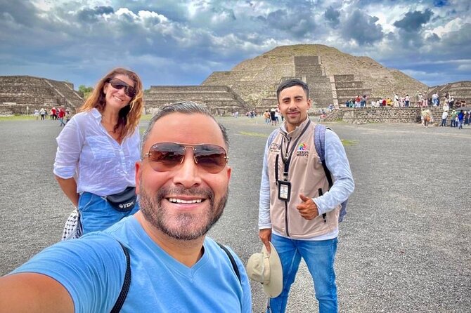 Balloon Flight and Teotihuacan Tour w/Breakfast from Mexico City - La Gruta or La Cueva cave breakfast: your menu choice and the vibe