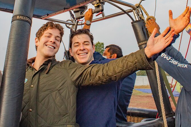 Balloon flight + Breakfast in cave + Pyramids + Pick up CDMX. - Landing Toast, Flight Certificate, and the Keepsakes People Love