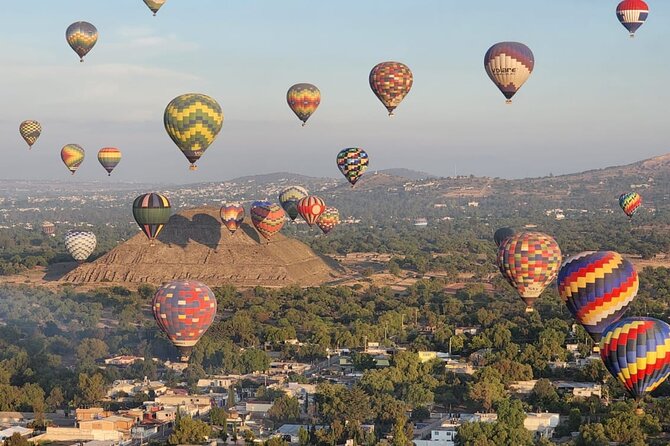 Balloon flight in Teotihuacan from Mexico City - After landing: breakfast at La Cueva Teotihuacán