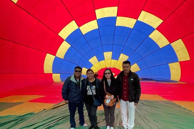 Balloon flight + pick up in CDMX + Breakfast in Cave + Pyramids - The obsidian and maguey stop, plus spirits tasting