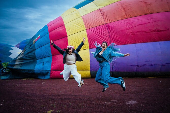 Balloon Flight with Breakfast in a Natural Cave and Transportation from CDMX - Obsidian, Maguey, and Local Drink Tasting in Teotihuacan