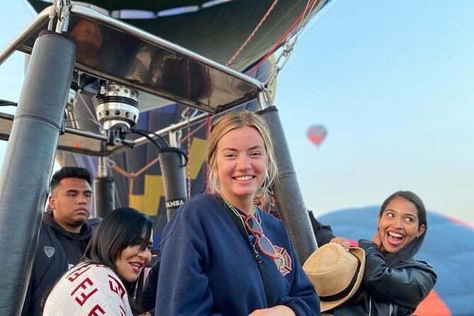 Balloon flight with breakfast in Cave and Pyramids tour from CDMX - The balloon port experience: coffee, cookies, and the pre-flight show