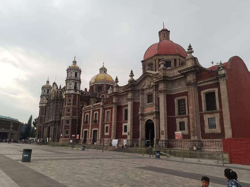 Basilica de Guadalupe: Complete Walking Tour - Languages, Pace, and Why This Tour Works for Families