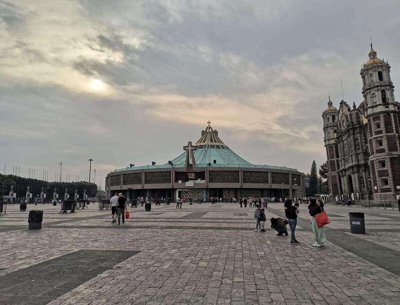 Basilica de Guadalupe: Complete Walking Tour - Old Basilica First, Then Up Toward Tepeyac