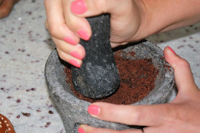Bean to Bar Chocolate Workshop in Puerto Vallarta - What you actually learn about cacao and chocolate (not just facts)