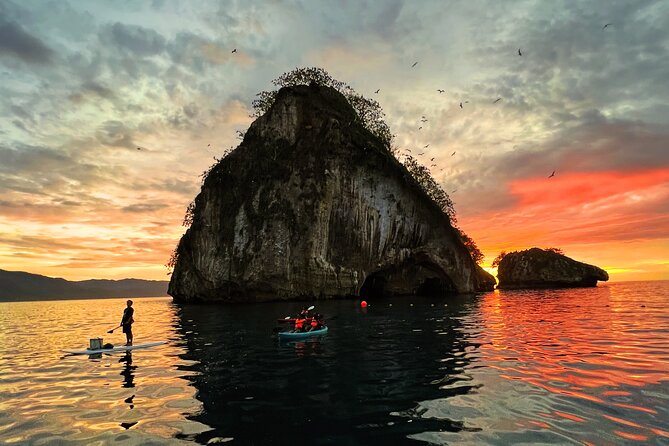 Bioluminescence by kayak or SUP to Los Arcos Puerto Vallarta - Meeting point to beach club: how the night actually starts