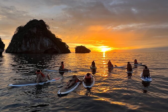 Bioluminescence by kayak or SUP to Los Arcos Puerto Vallarta - Dawn glow tip: how to get the strongest effect