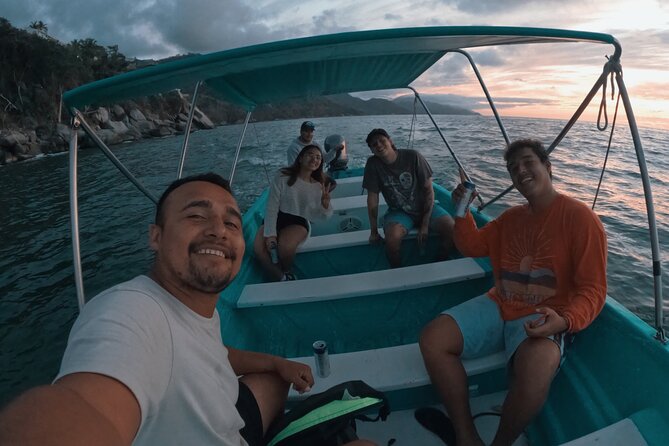 Bioluminescence & sunset local boat tour to Los Arcos Sanctuary - Boat conditions and seasickness: the one drawback you should take seriously