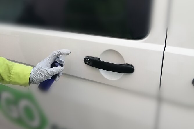 Black Luxury Van WiFi arrivals aboard from Cancun Airport - Prebooked van vs. taxi lines: the real Cancun time saver
