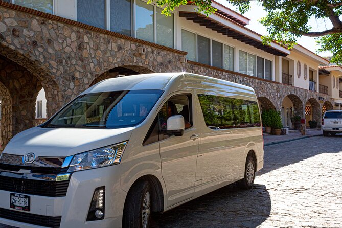 Cabo Airport Transportation - Return Pickup 3 Hours Before Your Flight Time