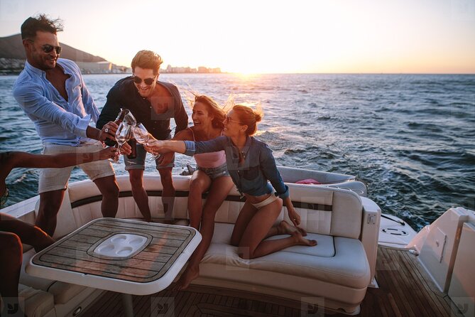 Cabo Arch Sunset Yacht Tour - Dinner & Drinks — Up to 18 Guests - Private Cabo Arch Yacht Time: What It Really Feels Like