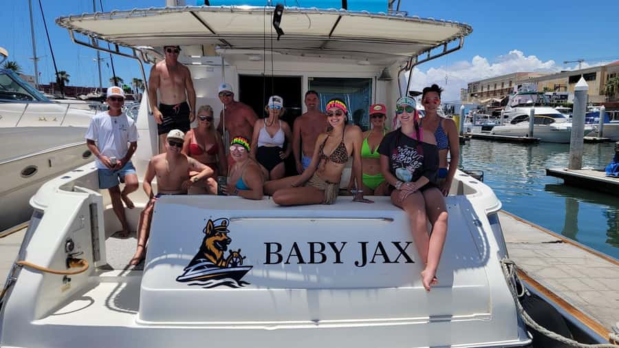Cabo: Arch, Whales, Snorkel Tour - Food & Drinks 1-20 people - The Arch of Cabo San Lucas stop: sightseeing with the ocean doing the talking