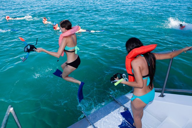 Cabo Escape Snorkel Fun Cruise - Pelican Rock and The Arch: The Sightseeing Stop That Sets the Tone