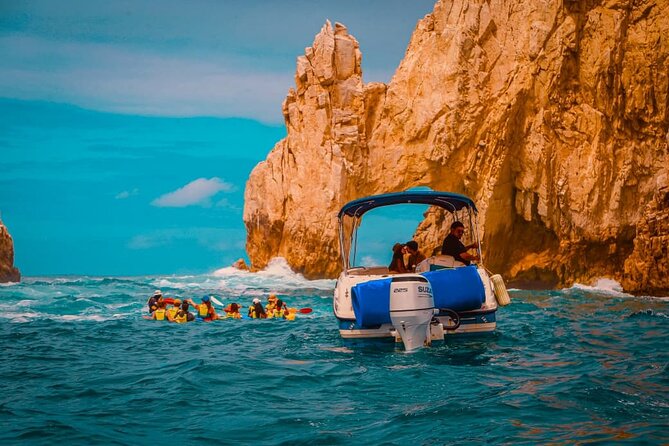 Cabo life Private Yacht in Los Cabos | 10 PAX & 3 HRS - Price and value for a private charter up to 10 people