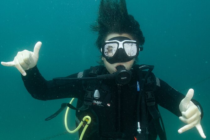 Cabo San Lucas 2 Tank Scuba Diving - Boat time, snacks, and the Cabo Arch photo stop