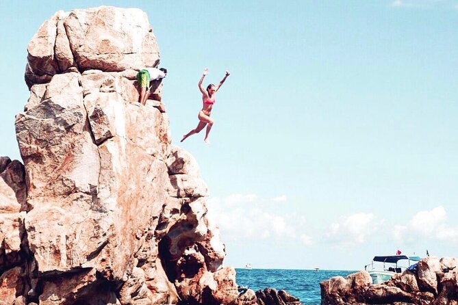 Cabo San Lucas Arch Boat Tour and Snorkeling at Pelican Rock - How the Small Group Feels (Max 10) and Why Guides Can Matter