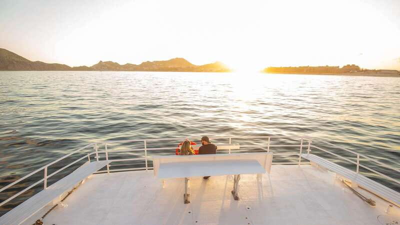 Cabo San Lucas: Cabo Mar Mexican Flavors Sunset Cruise - Sunset in Cabo, your 20-minute golden hour on the water