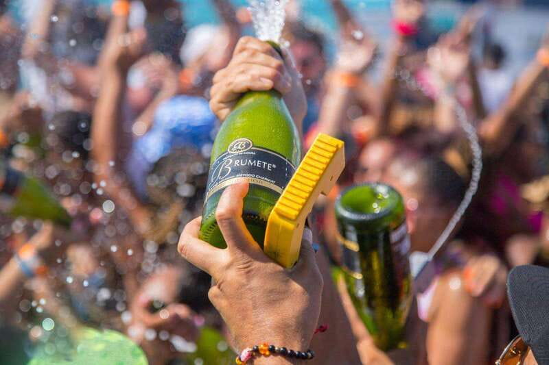 Cabo San Lucas: Hip Hop Boat Party with Unlimited Drinks - Champagne Shower at the End: The Content Moment