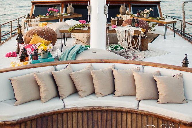 Cabo San Lucas Luxury Sailing Yacht and Dinner with a Chef - Price and value: what you’re paying for at $199 per person