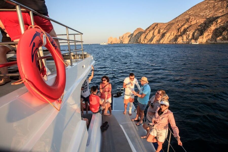 Cabo San Lucas: Snorkel, Lunch and Sail Experience - The open bar: fun included, with one important expectation