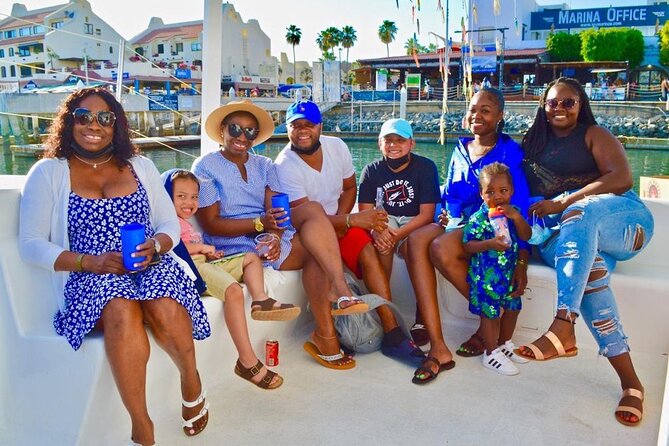 Cabo San Lucas Sunset Cruise with Unlimitted Drinks - El Arco photo stop: your best angle and your best timing