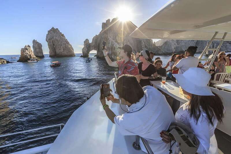 Cabo San Lucas: Sunset Dinner Cruise - The Coast Route: Arch, Lover’s Beach, Pelican’s Rock, and Land’s End