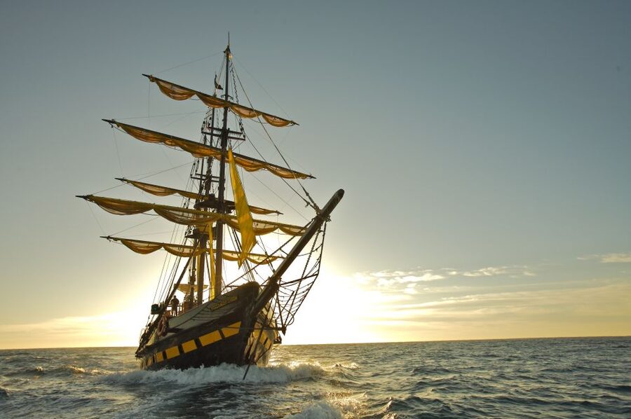 Cabo San Lucas: Sunset Pirate Ship Cruise with Dinner Show - Where You Start, and How Not to Miss the Boat