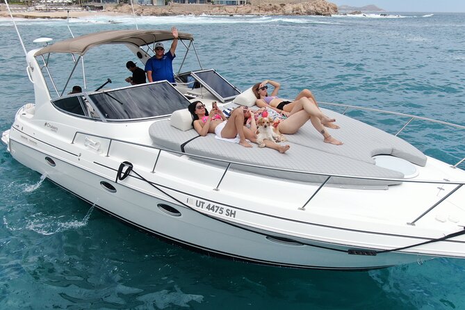 Cabo San Lucas Yacht Rental all inclusive - Pacific Coast views: the quick stop that helps you read the coastline