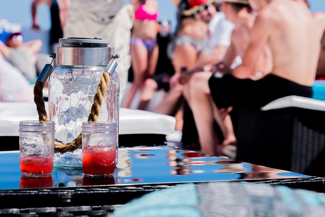 Cabo Sunset Dinner Cruise with Live Music & Open Bar on Cabo Wave - Live music, party energy, and how to handle the sound