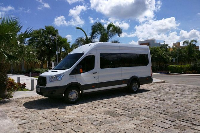 Cancun Airport Private Transfer to Hotels - The Air-Conditioned Ride, Plus the Drink Detail